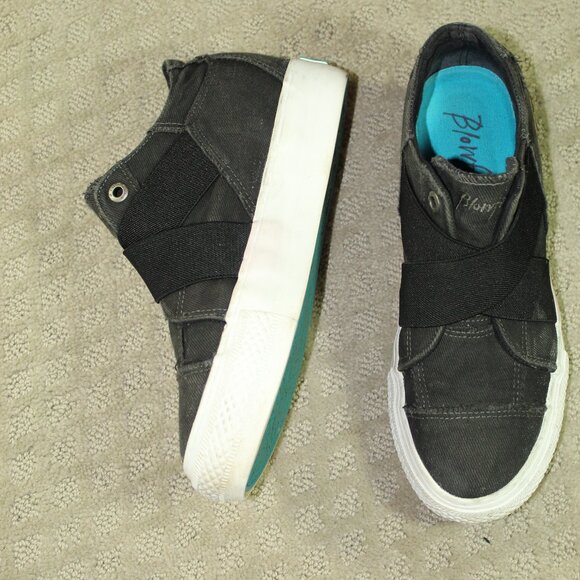 Blowfish Women's Sz 9 Distressed Black Mid Top Slip On Sneakers - Picture 1 of 6